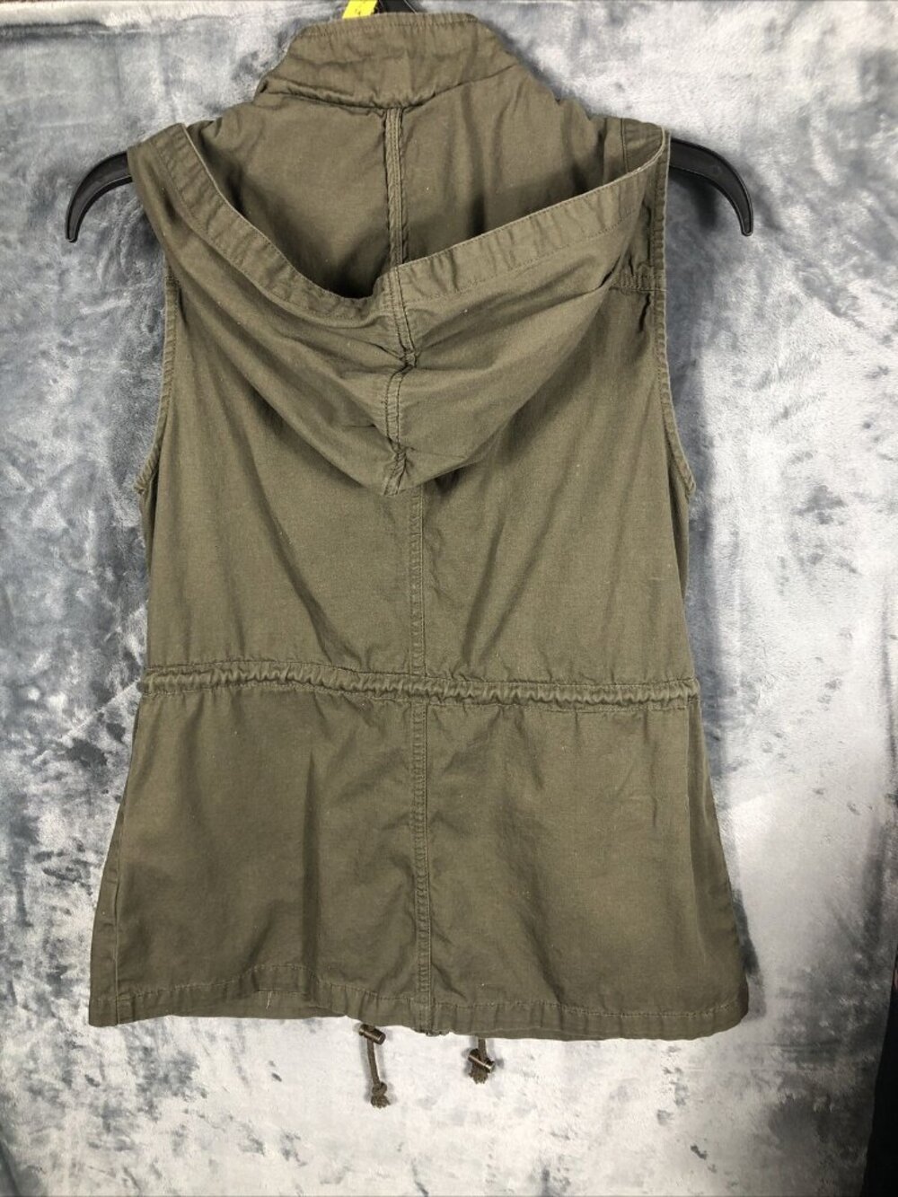 CEsttoi Womens Olive Green Sleeveless Utility Vest Jacket With Drawstring Waist - Picture 9 of 9